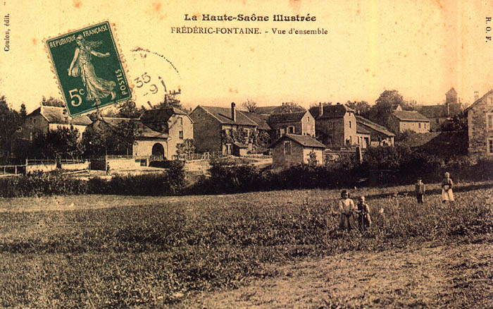 Le Centre du Village - Vue Nord - Début 1900